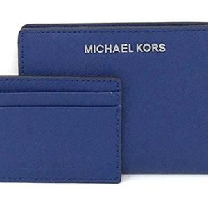 Michael Kors Carryall 2 in 1 Wallet With Card Case